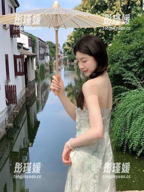 微密圈 - 甜美鹿瑶的温柔写真合集，观看这些治愈系的心动瞬间！